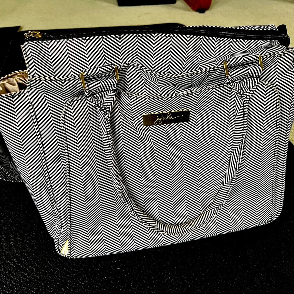 Jujube Queen of Nile diaper bag with changing pad